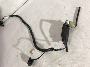 Насос омывателя стекла 1T0955651A Audi A6 Audi A3, Audi A3 e-tron, Audi A4, Audi A4 Allroad, Audi A6, Audi A6 Allroad, Audi A7, Audi A8, Audi e-tron, Audi e-tron GT, Audi e-tron S, Audi Q3, Audi Q4 e-tron, Audi Q5, Audi Q7, Audi Q8, Audi Q8 e-tron, Audi RS3, Audi RS6 Avant, Audi RS7, Audi RS e-tron GT, Audi RS Q8, Audi S3, Audi S4, Audi S6, Audi S7, Audi S8, Audi SQ5, Audi SQ7, Audi SQ8, Audi SQ8 e-tron, Volkswagen Atlas, Volkswagen Atlas Cross Sport, Volkswagen e-Golf, Volkswagen Golf, Volkswagen Golf Alltrack, Volkswagen Golf R, Volkswagen Golf SportWagen, Volkswagen GTI, Volkswagen ID.4, Volkswagen Jetta, Volkswagen Passat, Volkswagen R32, Volkswagen Rabbit, Volkswagen Taos, Volkswagen Tiguan, Volkswagen Tiguan Limited, Volkswagen Touareg