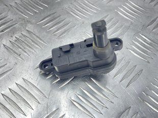 Замок лючка паливного бака 8S0862153 Audi Q7
