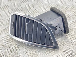 Дефлектор воздуховода 4L0820902T3Q7 Audi Q7