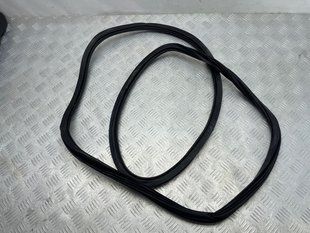 Ущільнювач дверей 8R0833721F Audi Q5