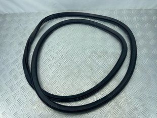 Уплотнитель двери 31424344 Volvo XC60