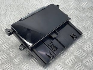 Кришка центральної консолі 4M1863273B Audi Q7