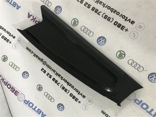 Накладка двери 4G8827685A Audi A7