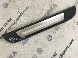 Накладка на поріг 4G0853375A Audi A6