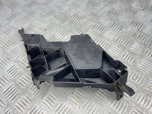 Направляющая переднего бампера 4G8807283C Audi A7