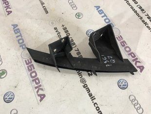 Кронштейн переднього бампера 4L0807333A Audi Q7