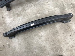 Підсилювач заднього бампера 7P0807309 Volkswagen Touareg