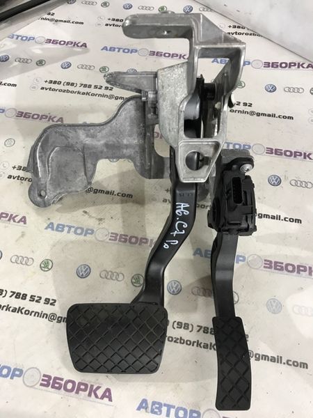 Педаль тормоза 4H1723140A Audi A6