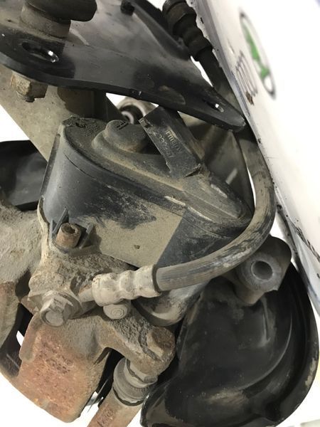 Суппорт тормозной 5N0615403 Volkswagen CC