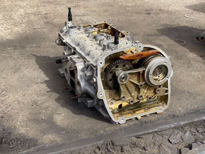 головка блока цилиндров Volkswagen Passat