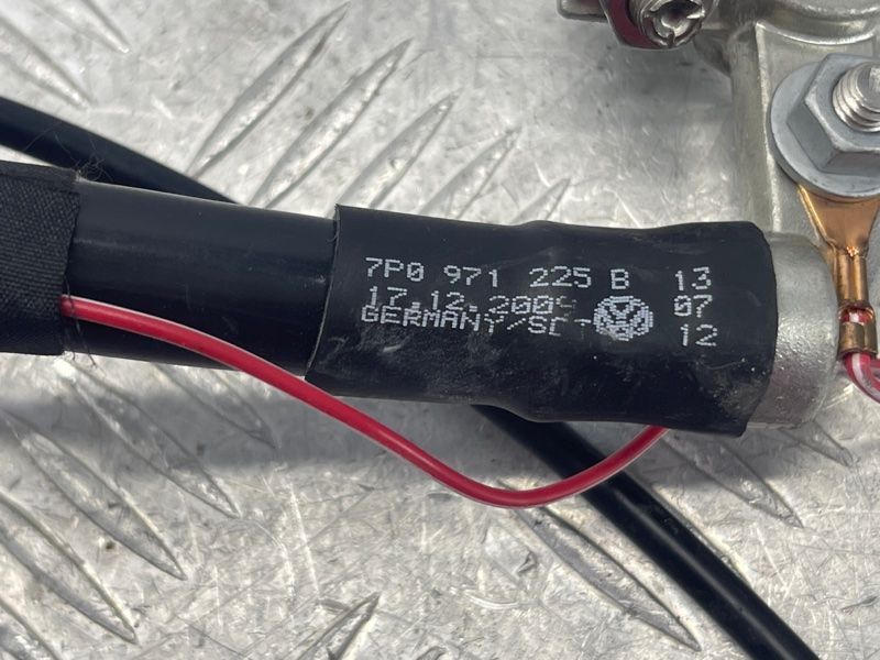 Клема акумулятора з проводом 7P0971225C Volkswagen Touareg
