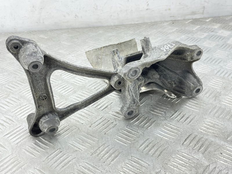 Опора двигателя левая 4M0199307AE Audi Q7 Audi Q7