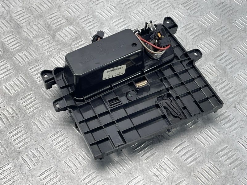 Крышка центральной консоли 4M1863273B Audi Q7