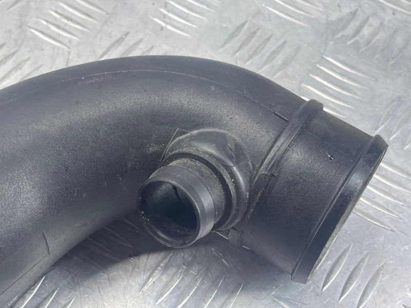Патрубок повітряного фільтра 1K0129684L Volkswagen CC