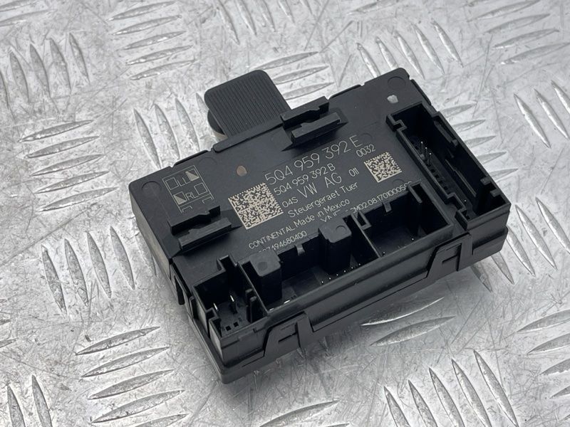 Блок керування дверей 5Q4959392E Volkswagen Tiguan
