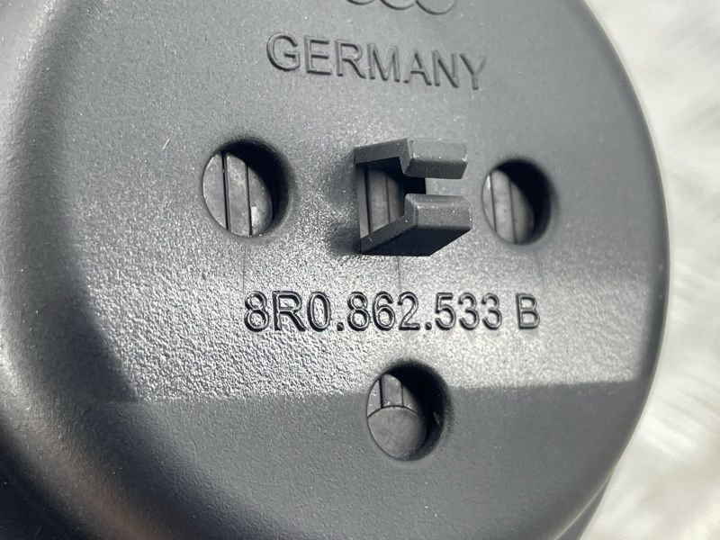 Підстаканник 8R0862533B Audi Q5