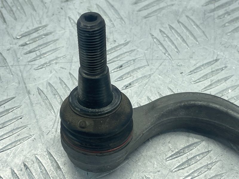 Рулевая тяга c наконечником 8W0423812C Audi Q5