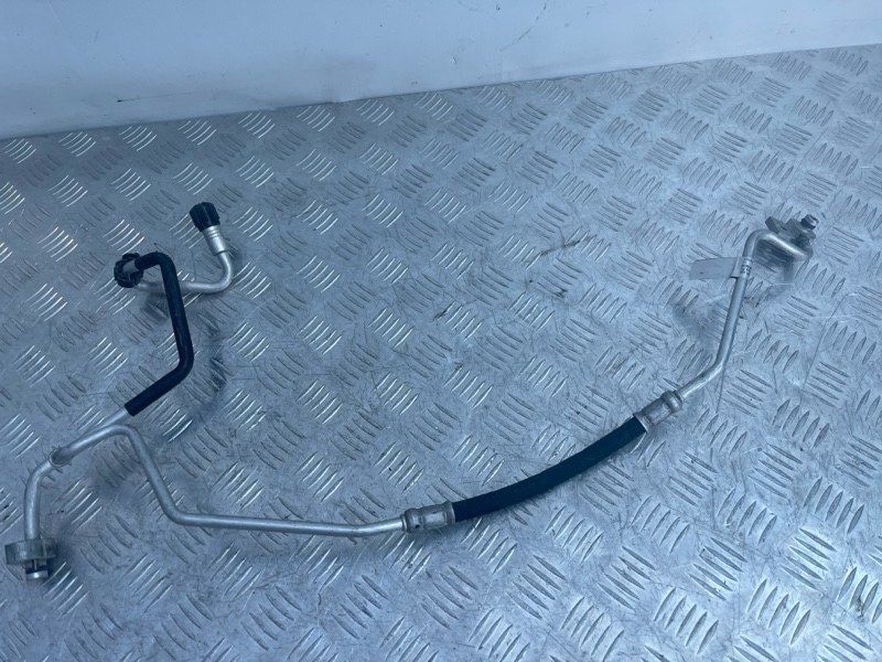 Трубка кондиціонера 4M1820720K Audi Q7