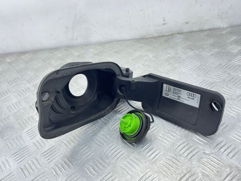 Корпус лючка кришки паливного бака 4M0809906D Audi Q7