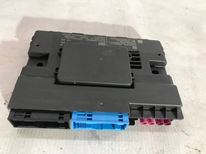 Діагностичний інтерфейс для шини даних (Gateway) 8W6907468 Audi Q7