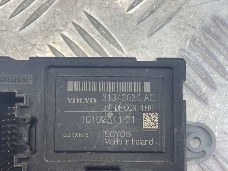 Блок керування дверей 31343030 Volvo XC60