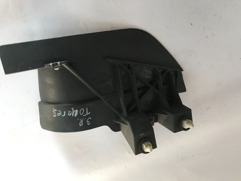 Брызговик 7P6854856 Volkswagen Touareg