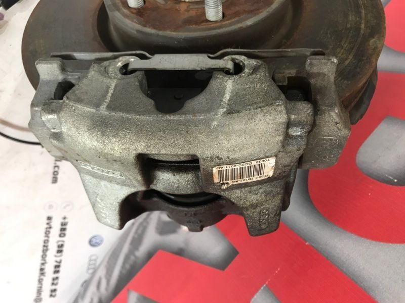 Супорт гальмівний DG9C2B302AB Ford Fusion