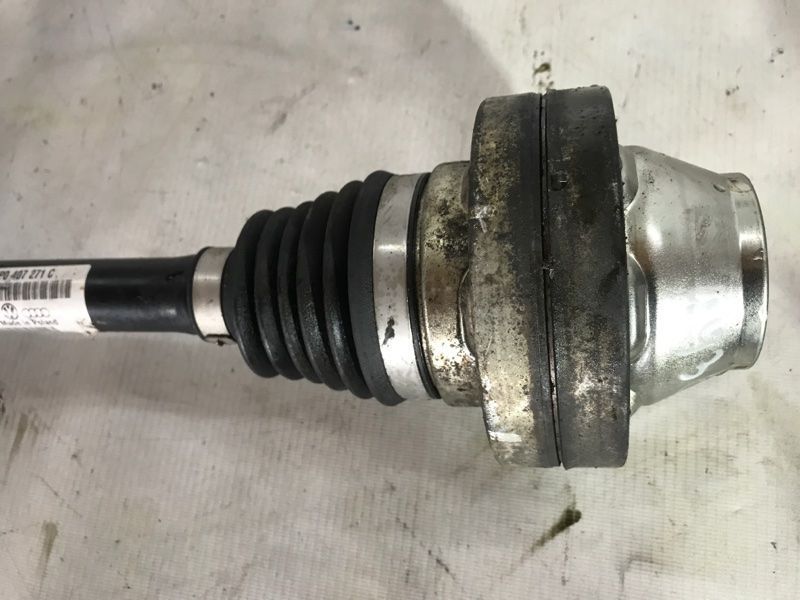 Піввісь 7P0407271C Volkswagen Touareg