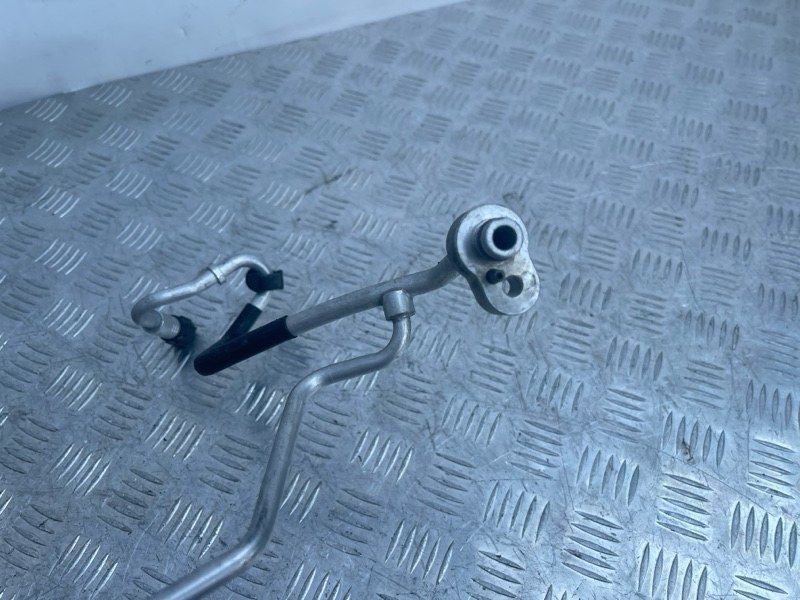 Трубка кондиціонера 4M1820720K Audi Q7