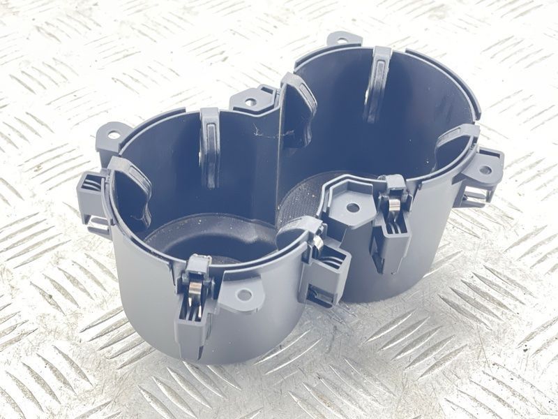 Підстаканник 8R0862533B Audi Q5