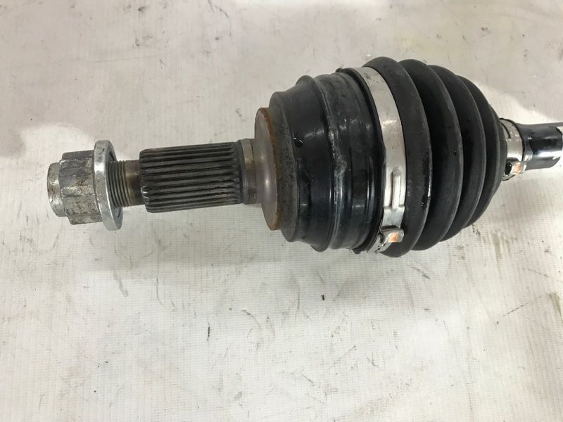 Піввісь 7P0407271C Volkswagen Touareg