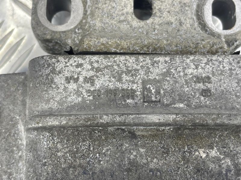 Опора / Подушка КП Audi Q3