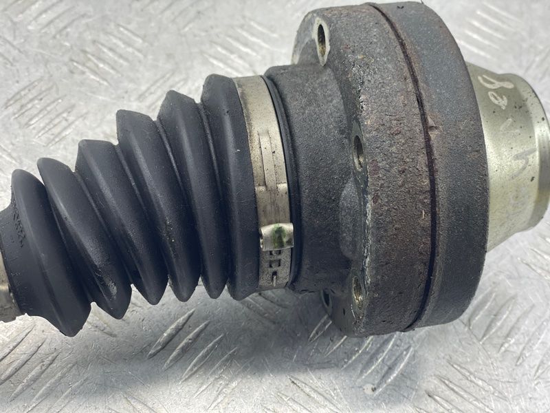 Піввісь 7P0407271C Volkswagen Touareg