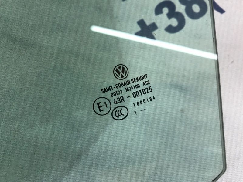 Скло дверей 43R001025 Volkswagen Tiguan