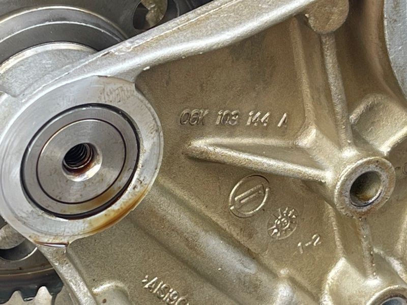головка блока цилиндров Volkswagen Passat
