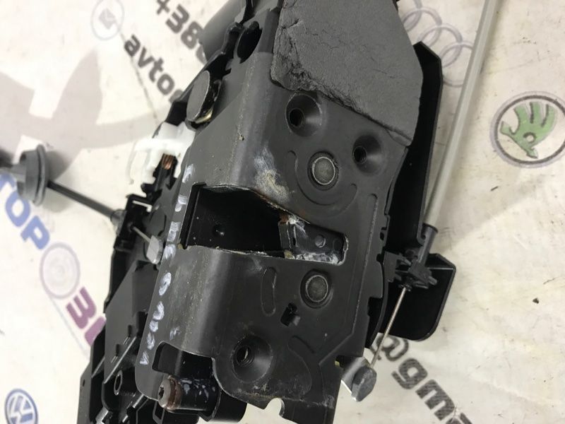 Замок дверей 31253662 Volvo XC60