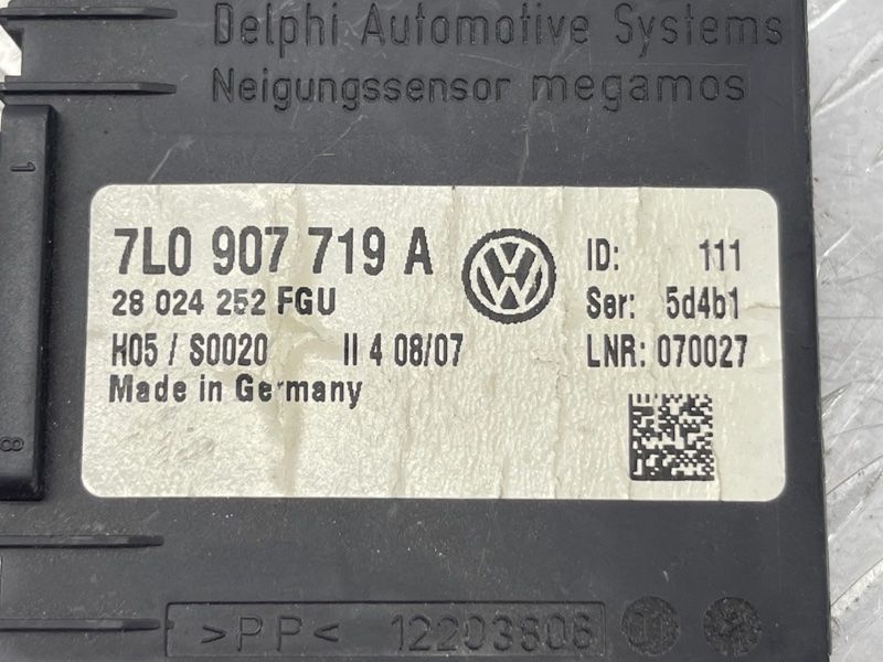 Блок керування захисту від буксирування та викрадення Volkswagen Touareg