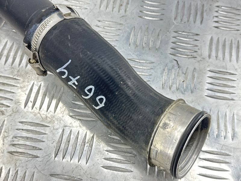 Патрубок інтеркулера 7L6145708H Audi Q7