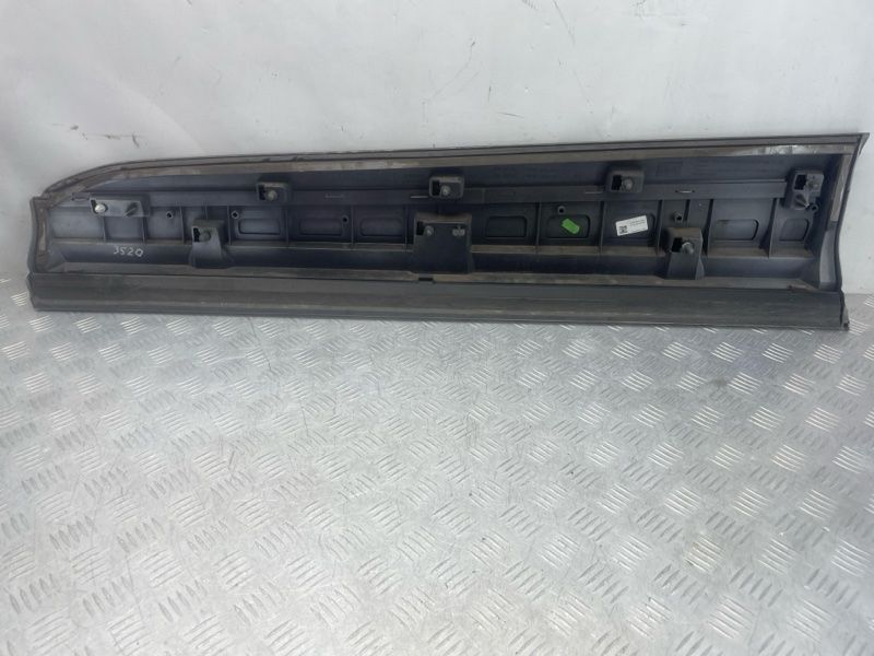 Накладка двери 4M0853960G Audi Q7