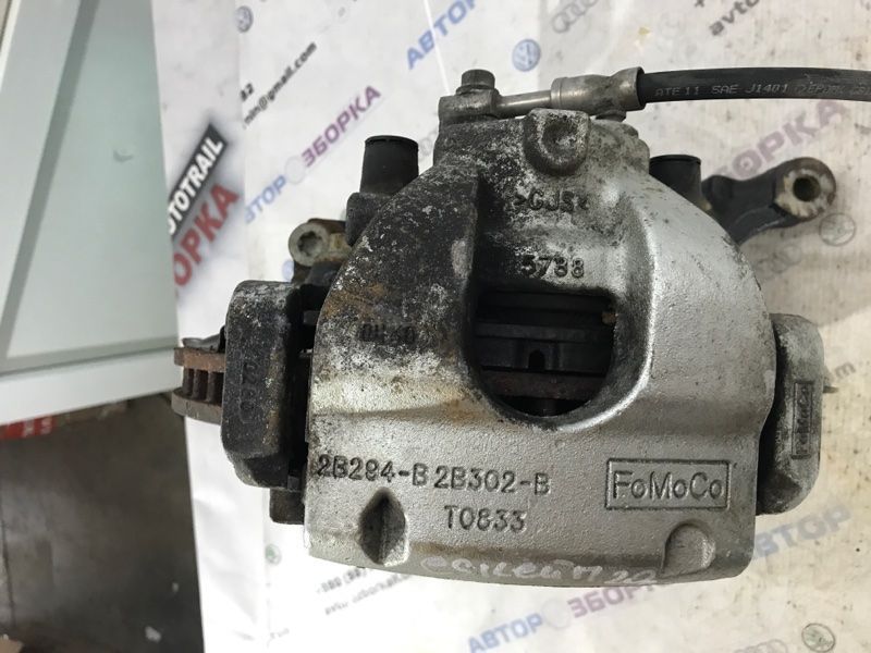 Супорт гальмівний 2B294B2B302B Ford Escape