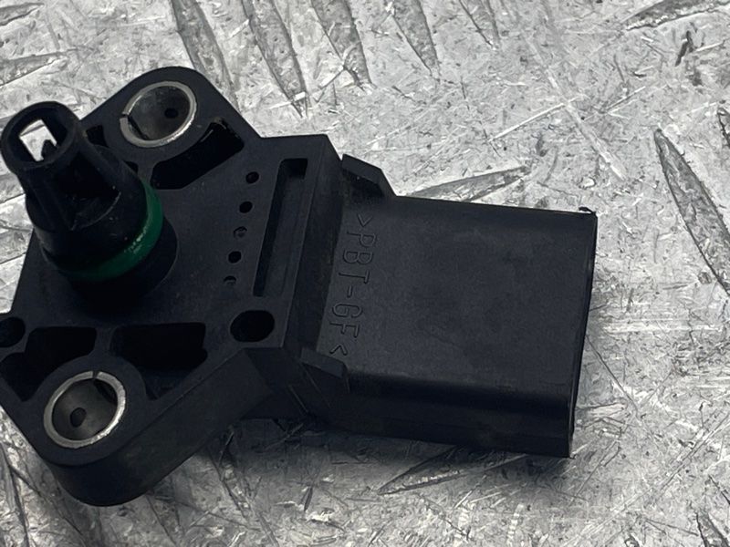 Датчик тиску вихлопних газів 038906051D Volkswagen Tiguan
