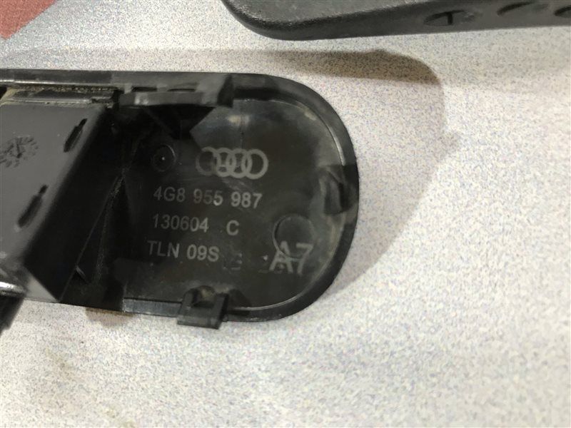 Форсунка омивача лобового скла 4G8955987 Audi A7