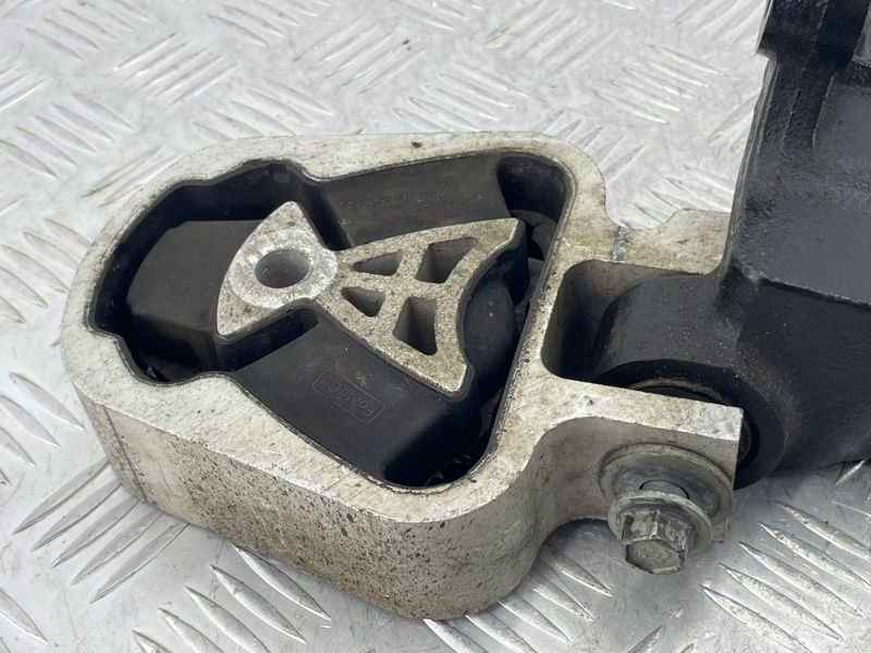 Подушка двигуна DP536P082CB Ford Fusion