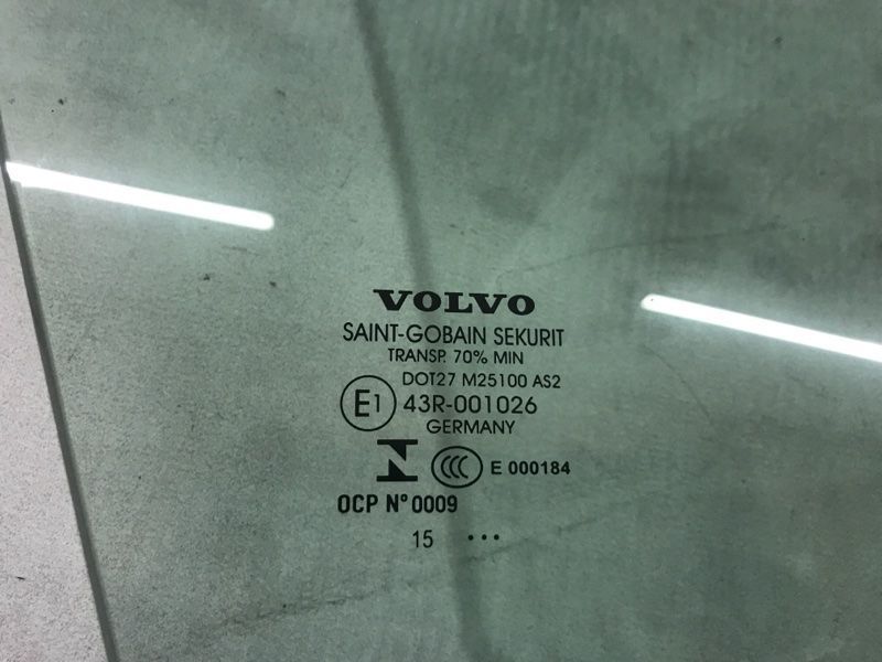 Скло дверей 43R001026 Volvo XC60