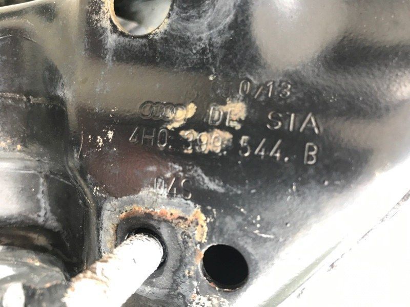 Підрамник передній 4H0399315AF Audi S8