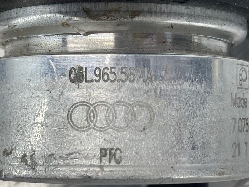 Насос системи охолодження 05L965567A Audi Q5