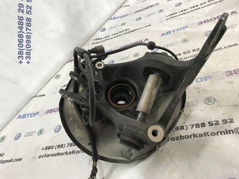 Поворотный кулак / Цапфа с подшипником 8K0505431AR Audi A6