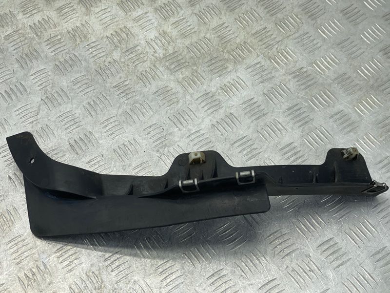 Спойлер колісної акри 8R0853888B Audi Q5