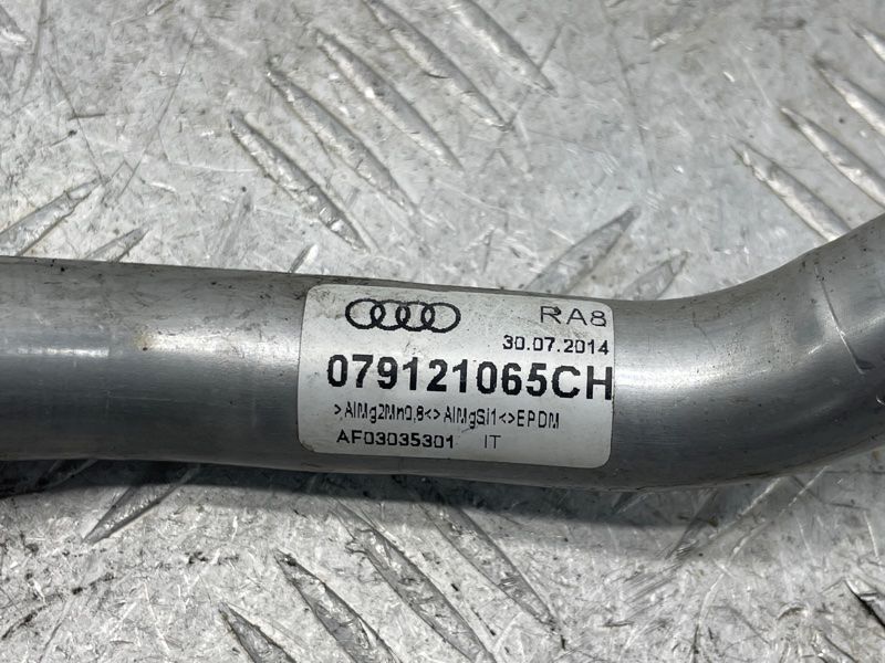 Шланг / Трубка 079121065CH Audi A8