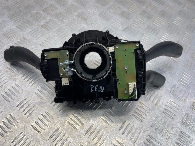 Блок підкермових перемикачів 7P6953502B Volkswagen Touareg